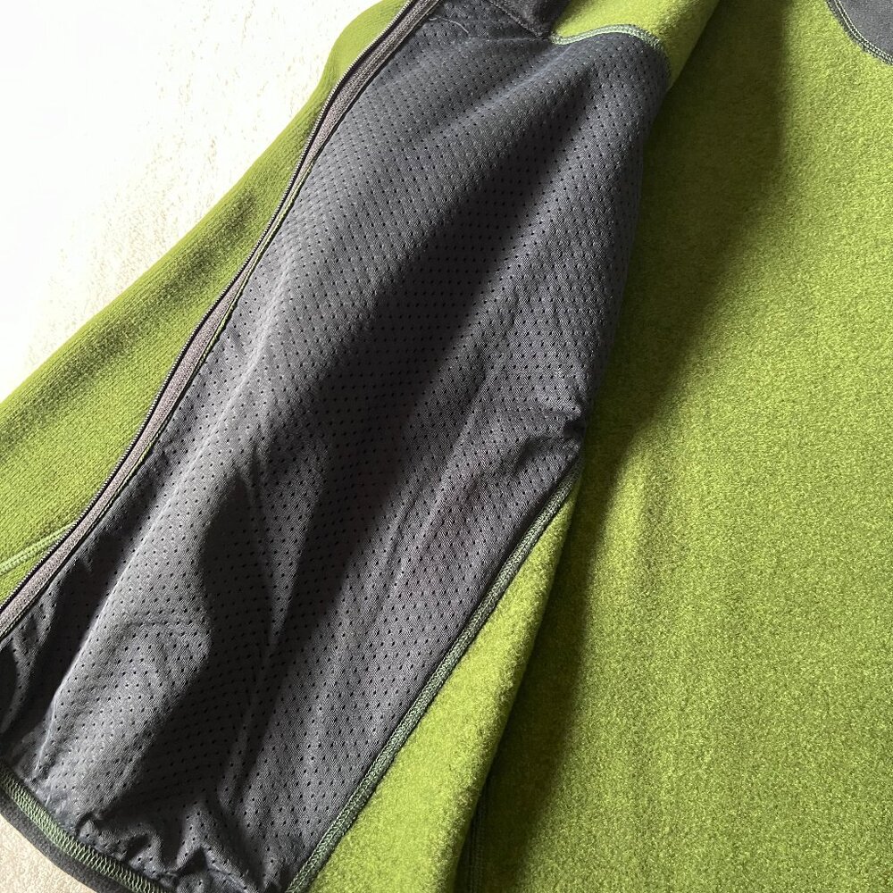 NWOT Arc'teryx Vintage 'Covert' full zip jacket size M in Green Bean - men's - Picture 6 of 9